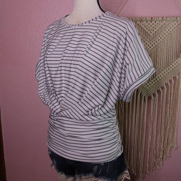 Vince Camuto | Striped Short Sleeve Top Medium - Picture 1 of 7